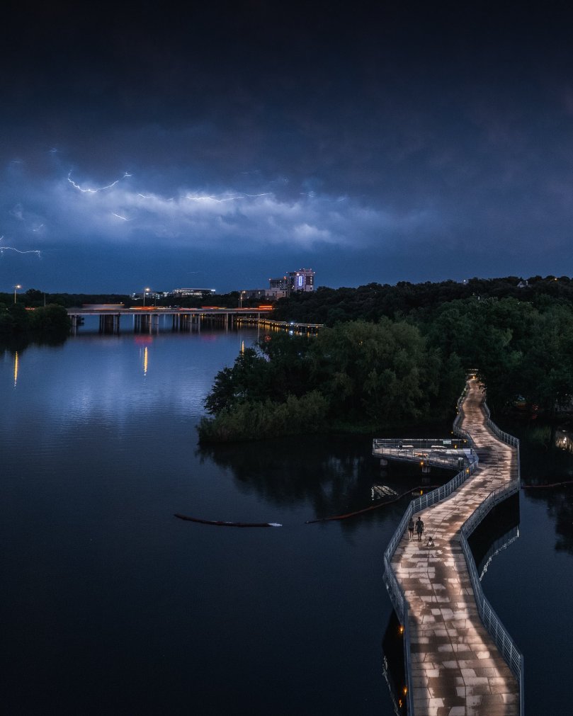 Cybertrucks arriving at Tesla AI and Engineering HQ in Palo Alto. 