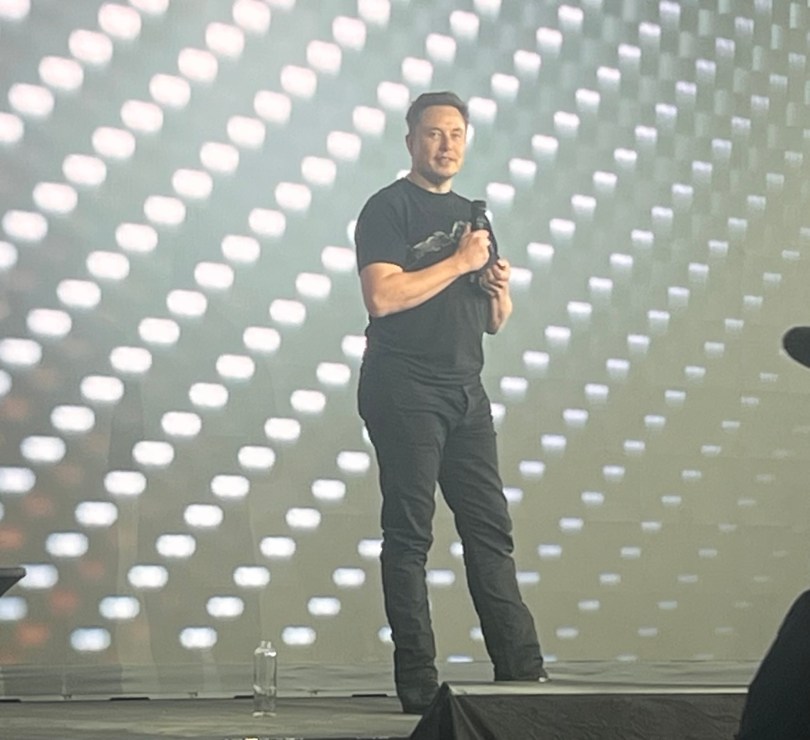 Elon Musk talks at Tesla 2023 Shareholder Meeting. Image by the author.