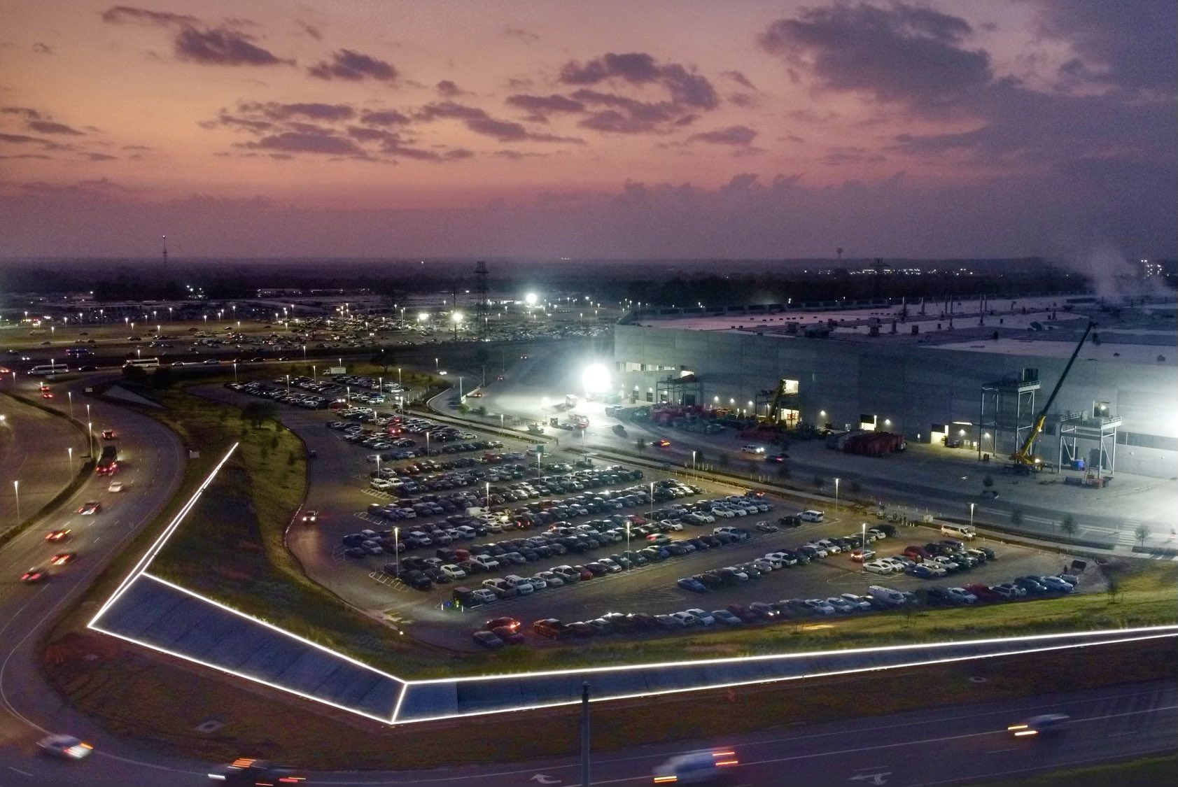 Giga Texas image courtesy J. Tegtmeyer.